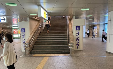 チキンゴルフ新宿店への行き方②