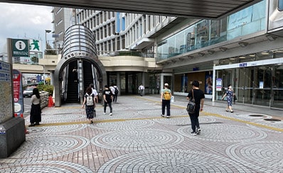 チキンゴルフ新宿店への行き方③